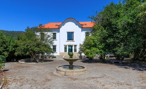 Azienda agricola a Abragão, Oporto, Portogallo 1