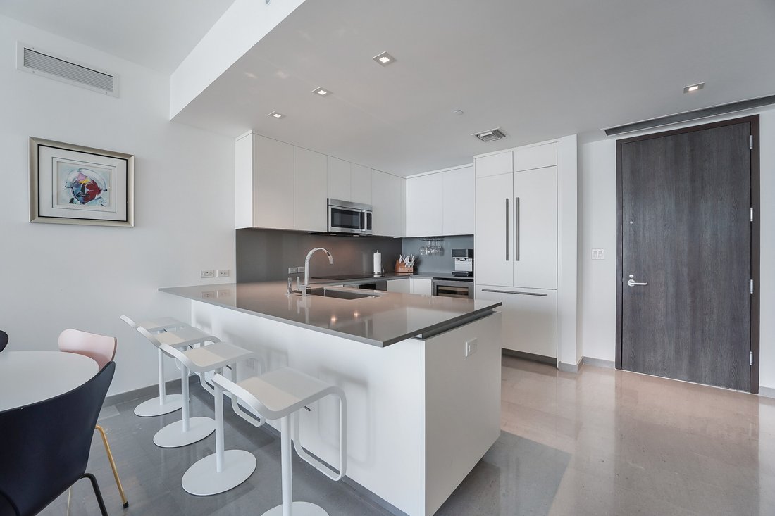 Condo in Miami, Florida, United States 5 - 17661911