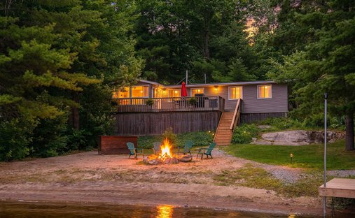 Gravenhurst, Ontario, Canada 1