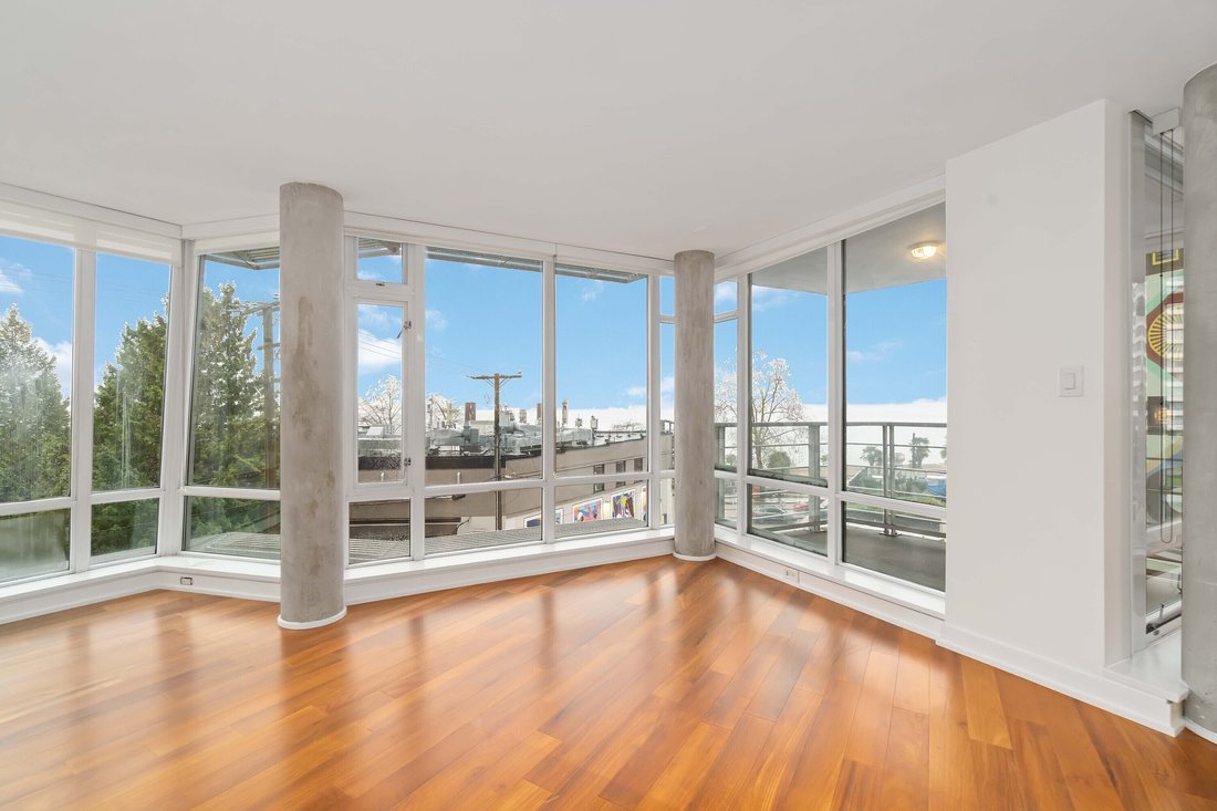 Condo in Vancouver, British Columbia, Canada 2 - 17662099