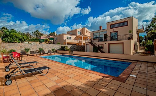 Villa in Praia da Luz, Algarve, Portugal 1