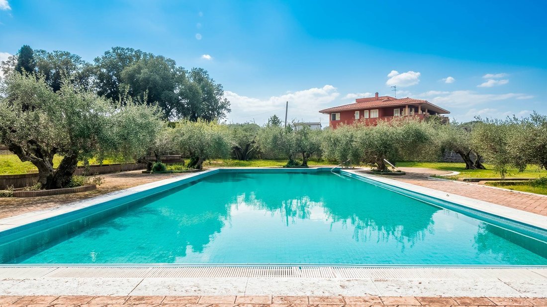 House in Castagnole-Spinabella-Montecrescenzio, Marino, Lazio 4 - 17663149