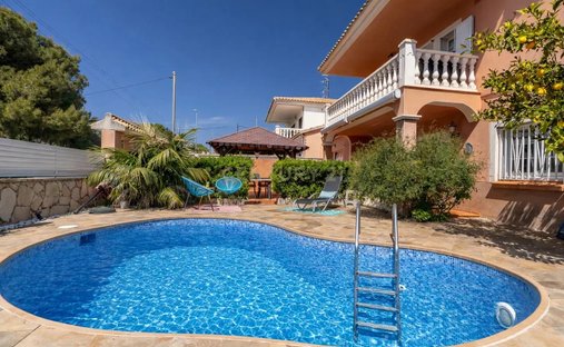 Villa a Cubelles, Catalogna, Spagna 1