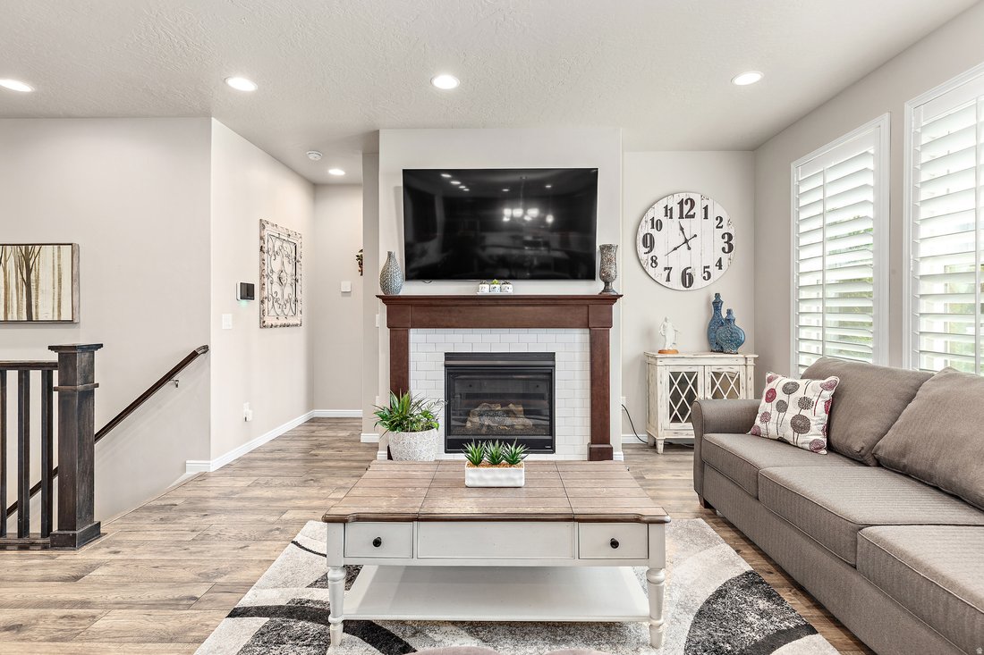 Provo, Utah, United States 5 - 17664654