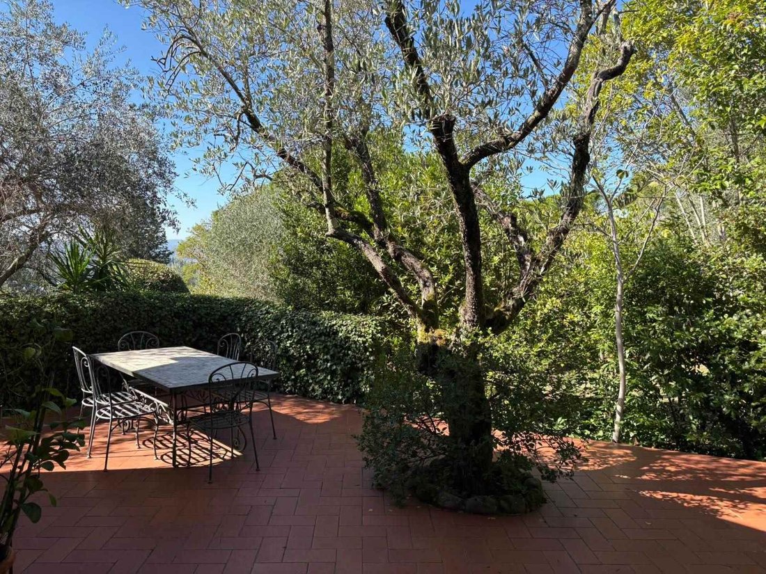 Villa in Two Roads - San Gaggio, Florence, Italy 4 - 17666546