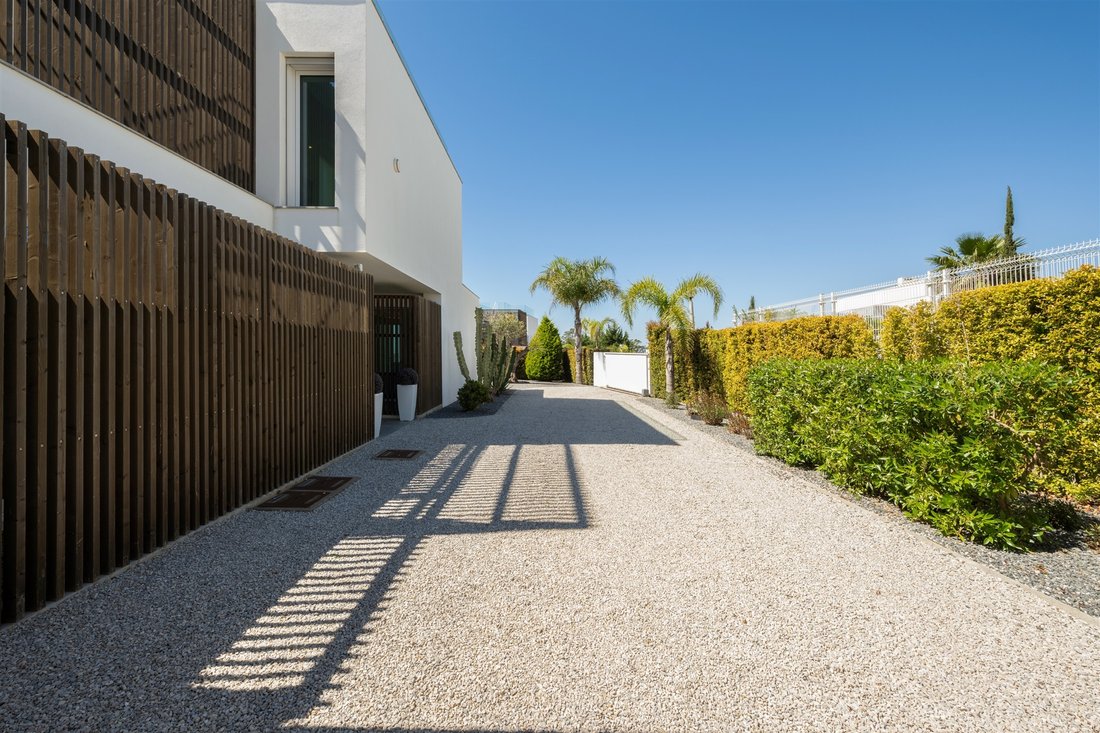 House in Lagoa e Carvoeiro, Algarve, Portugal 3 - 17666940