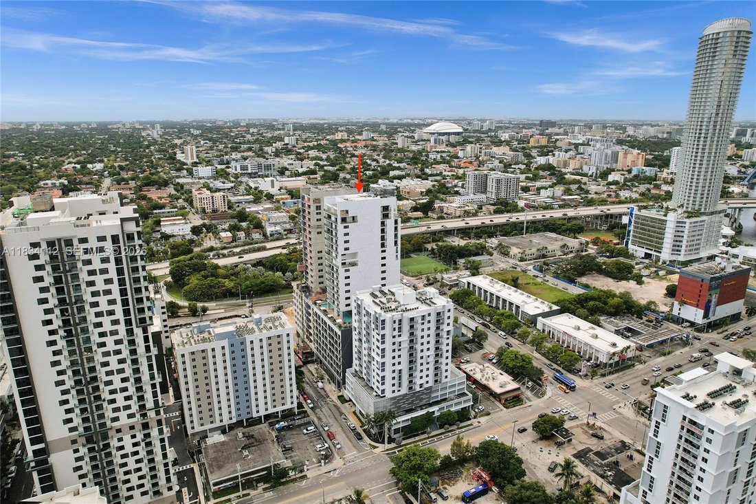 Condo in Miami, Florida, United States 3 - 17202155