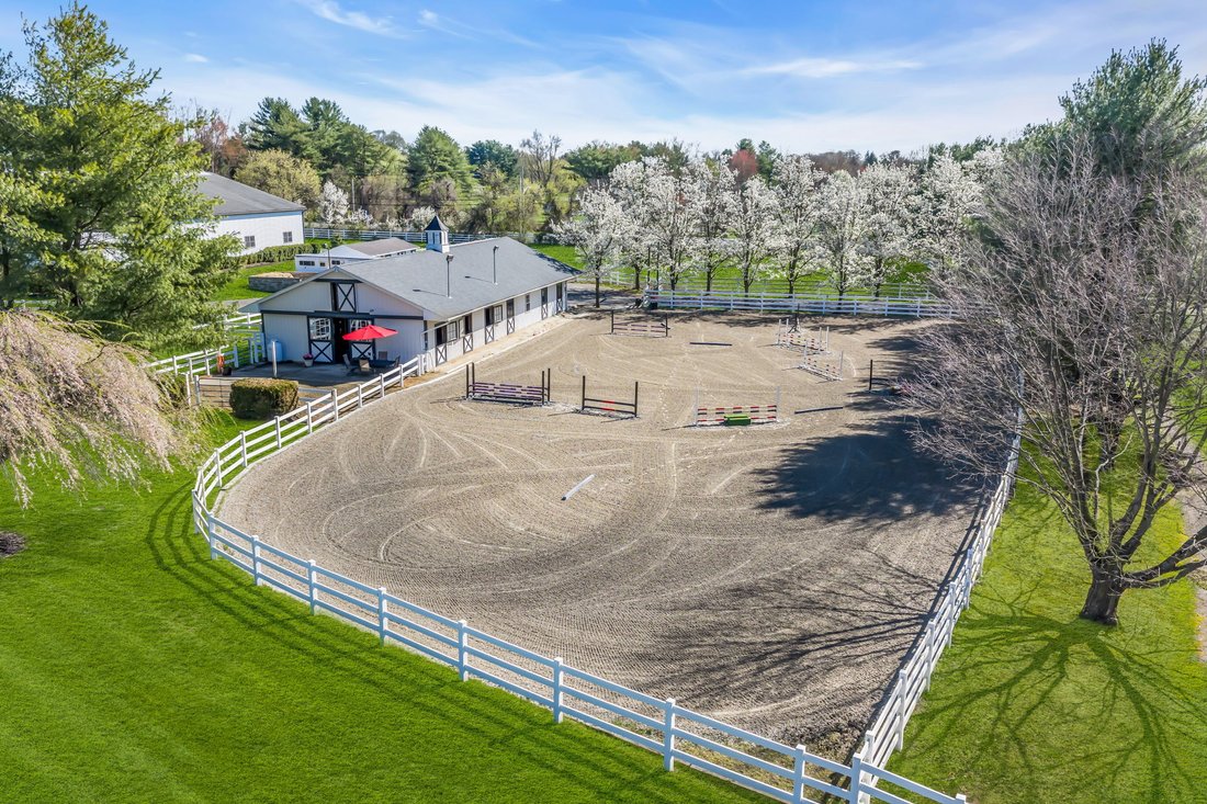 House in Colts Neck, New Jersey, United States 4 - 17664078