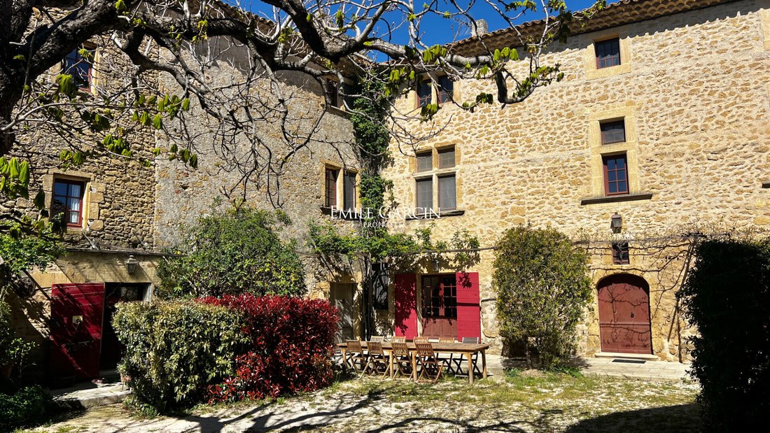 Villa in Lauris, Provence-Alpes-Côte d'Azur, France 1 - 17666781
