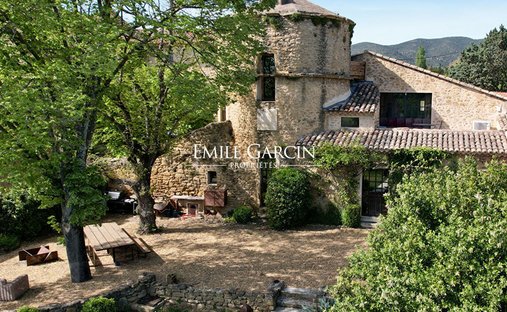 Villa in Lauris, Provence-Alpes-Côte d'Azur, France 1