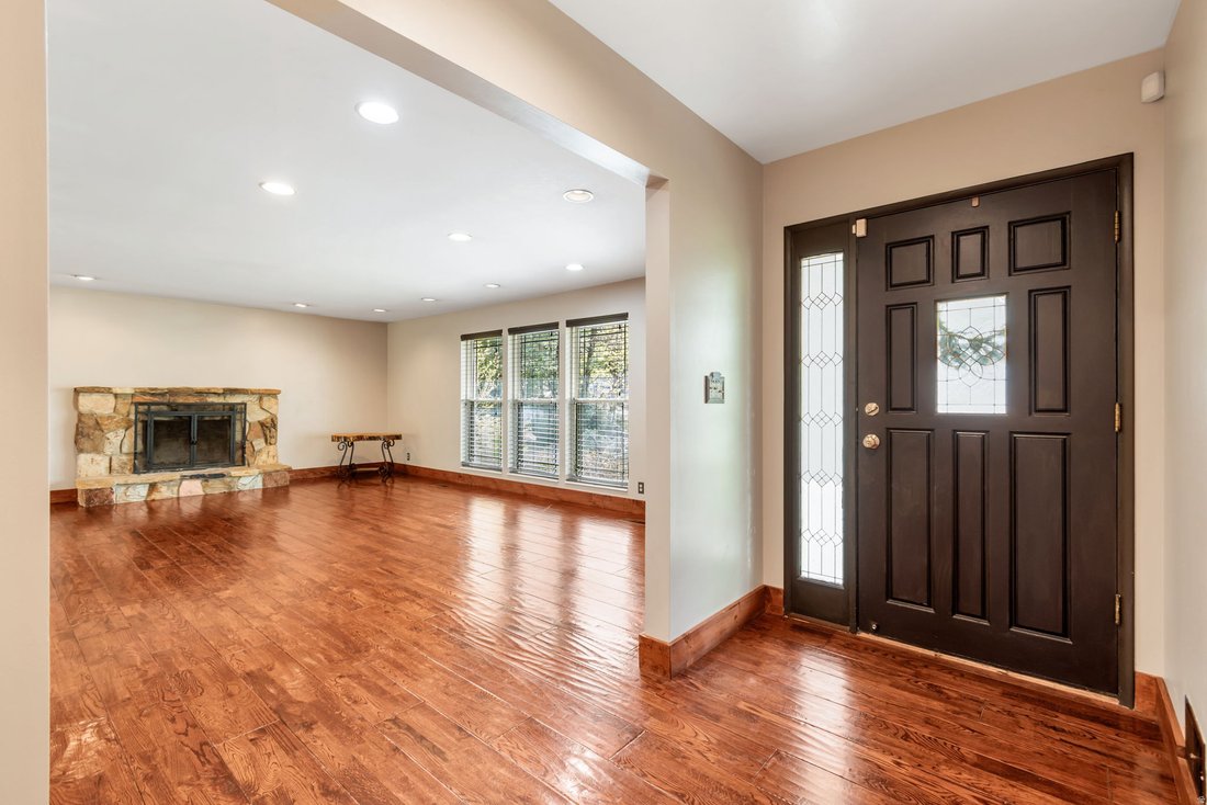 House in Sandy, Utah, United States 4 - 17666068
