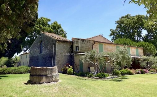 Country House in Arles, Provence-Alpes-Côte d'Azur, France 1