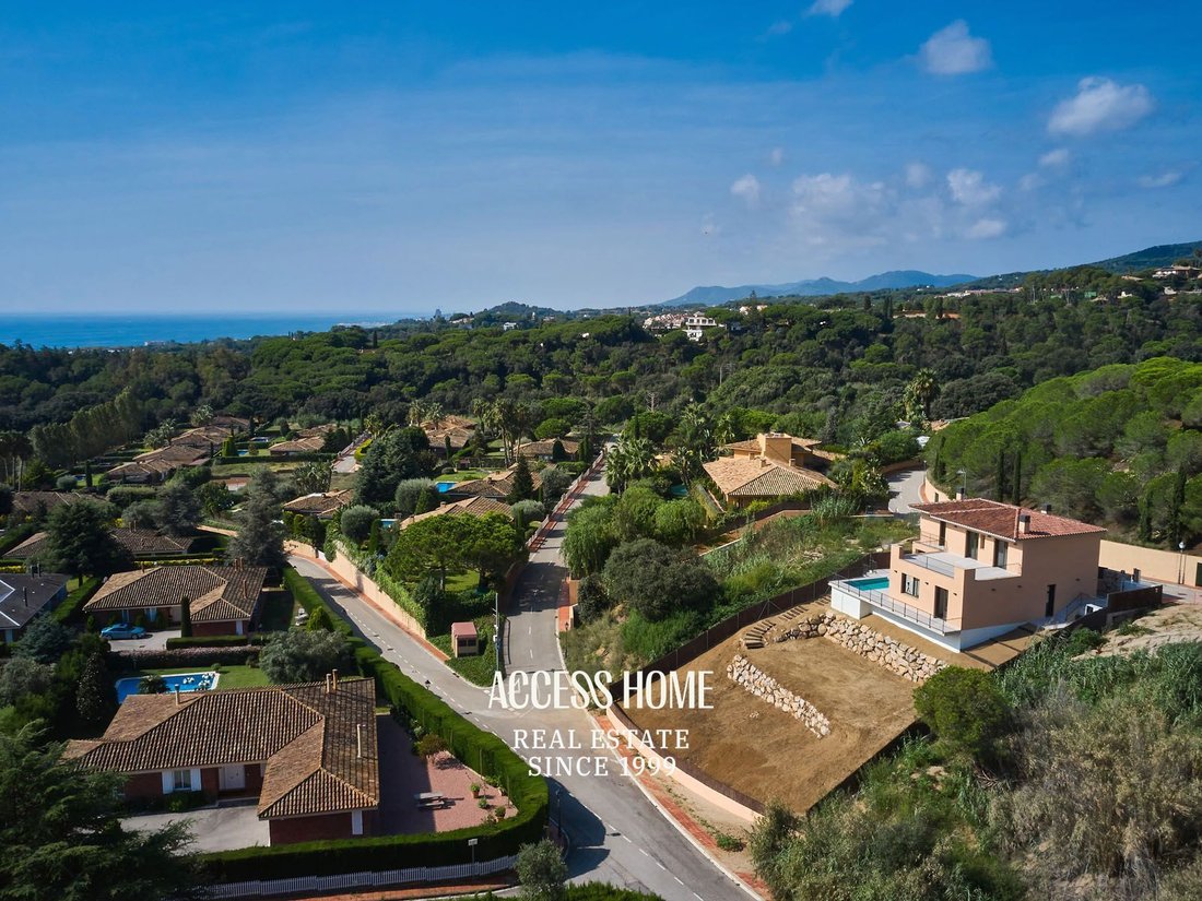 House in Sant Vicenc de Montalt, Catalonia, Spain 1 - 17663284