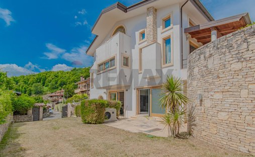 Villa à Cerisano, Calabre, Italie 1