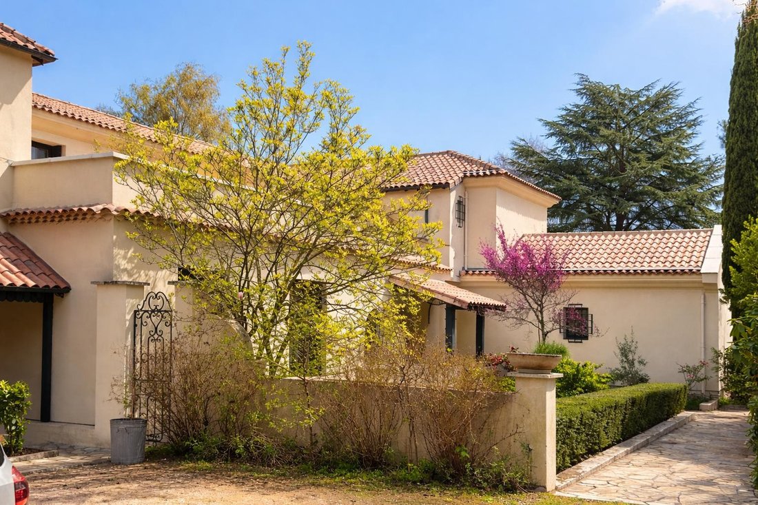 House in Saint-Cloud, Ile-de-France, France 1 - 17666009