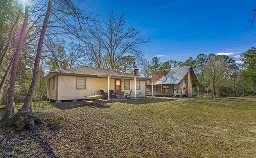 House in Huntington, Texas, United States 1