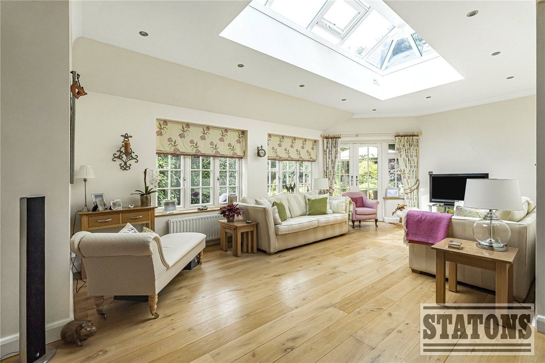 House in Bell Bar, Hatfield, England 3 - 17662650