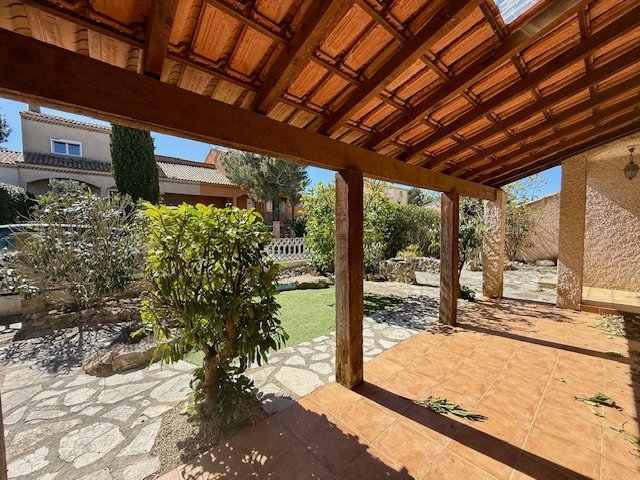 House in Carnoux-en-Provence, Provence-Alpes-Côte d'Azur, France 2 - 17666027