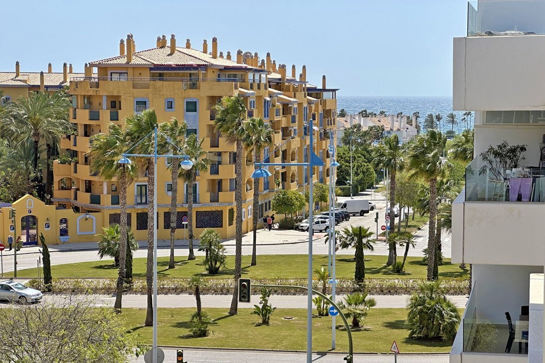 Apartment in San Pedro de Alcantara, Andalusia, Spain 3 - 17612879