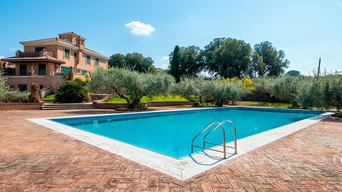 House in Castagnole-Spinabella-Montecrescenzio, Marino, Lazio 3 - 17663149