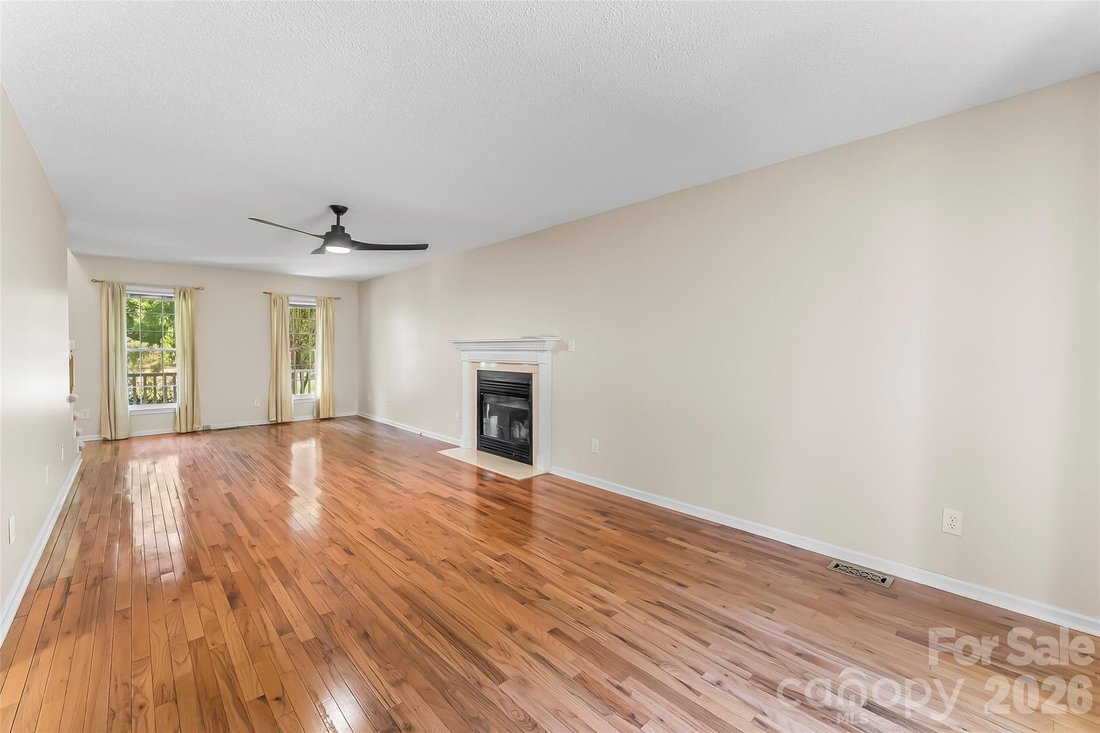House in Morganton, North Carolina, United States 5 - 16144888