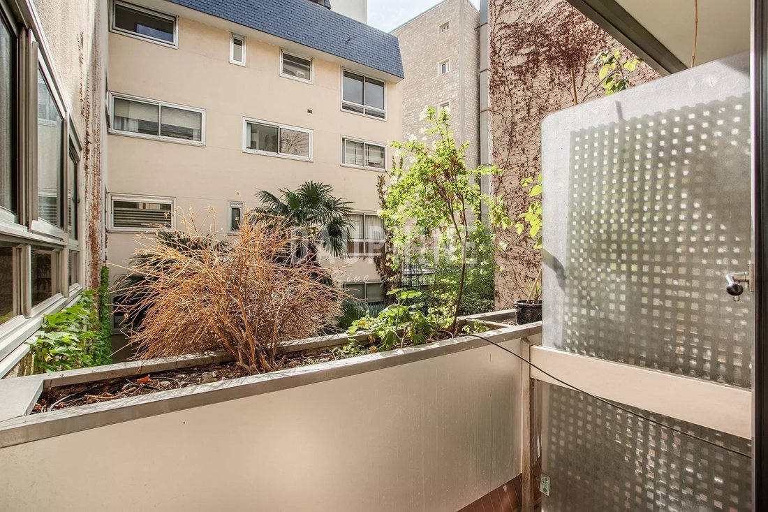 Apartment in Saint Thomas d'Aquin, Paris 7e Arrondissement, Paris 3 - 17663859