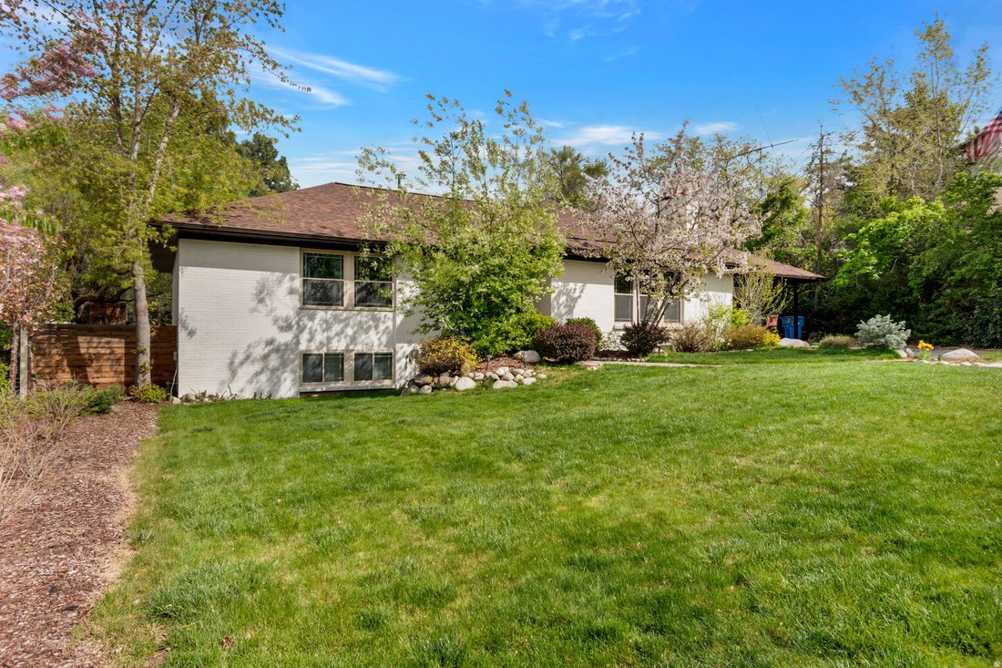 House in Sandy, Utah, United States 3 - 17666068