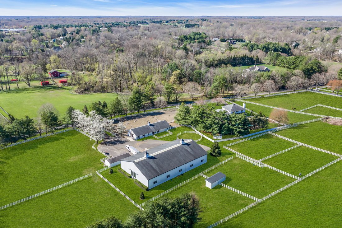 House in Colts Neck, New Jersey, United States 5 - 17664078