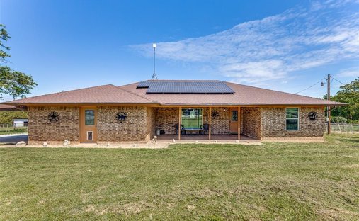 House in Decatur, Texas, United States 1