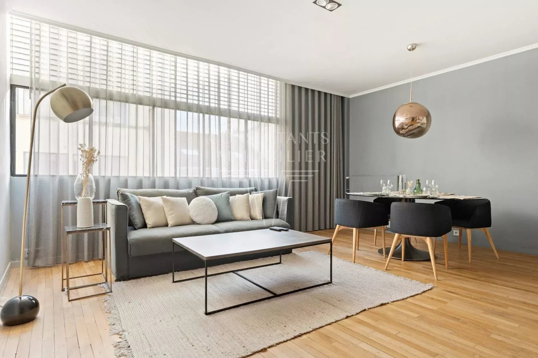 Apartment in Elysées-Madeleine, Paris 8e Arrondissement, Paris 4 - 17663779
