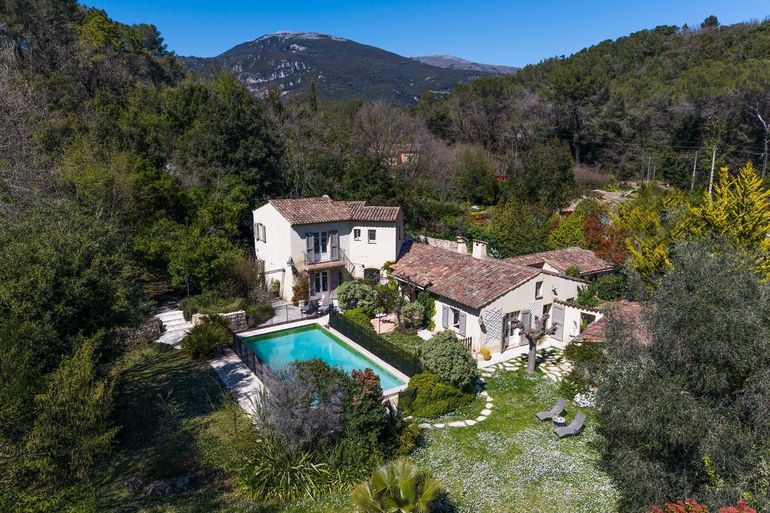 House in Nord, Roquefort-les-Pins, France 1 - 17666934