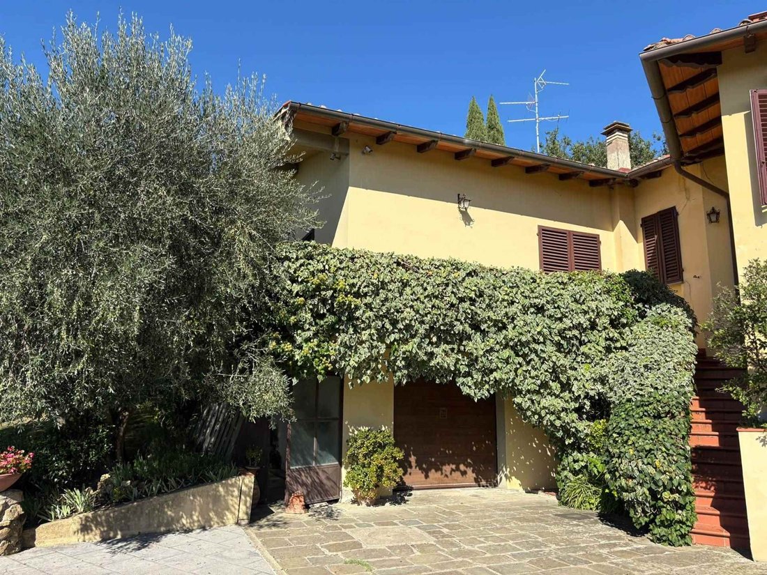 Villa in Two Roads - San Gaggio, Florence, Italy 2 - 17666546