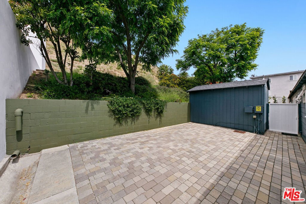 Malibu, California, United States 5 - 17665338