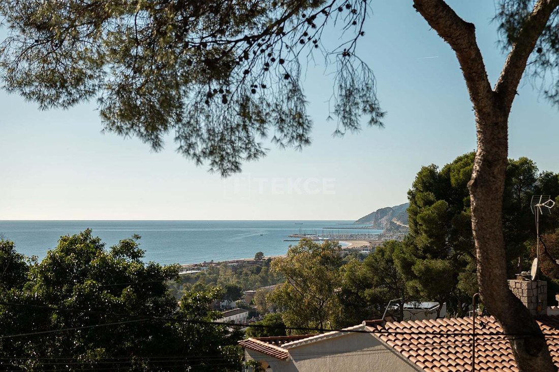 Villa in Castelldefels, Catalonia, Spain 3 - 17667098
