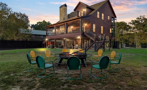 House in Karnack, Texas, United States 1