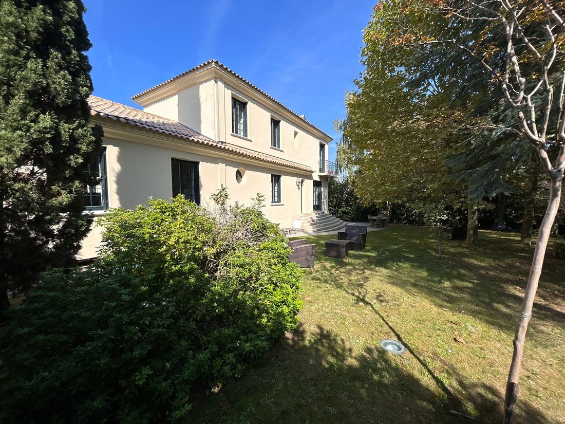 House in Saint-Cloud, Ile-de-France, France 3 - 17666009