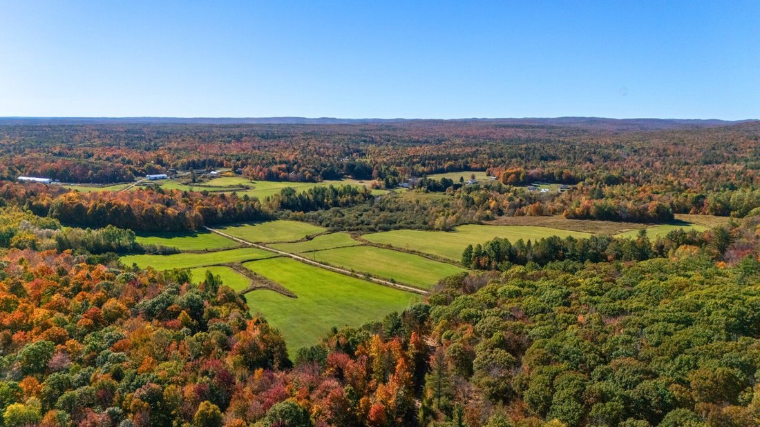 Land in Saint-Calixte, Quebec, Quebec, Canada 2 - 17231304