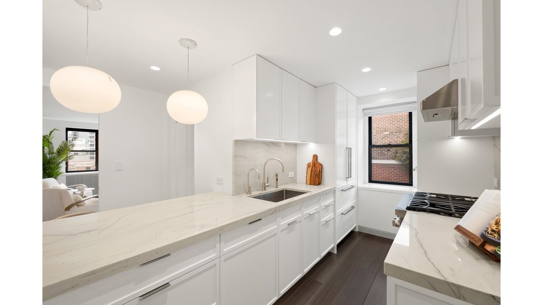 Co Op in New York, New York, United States 4 - 17381879