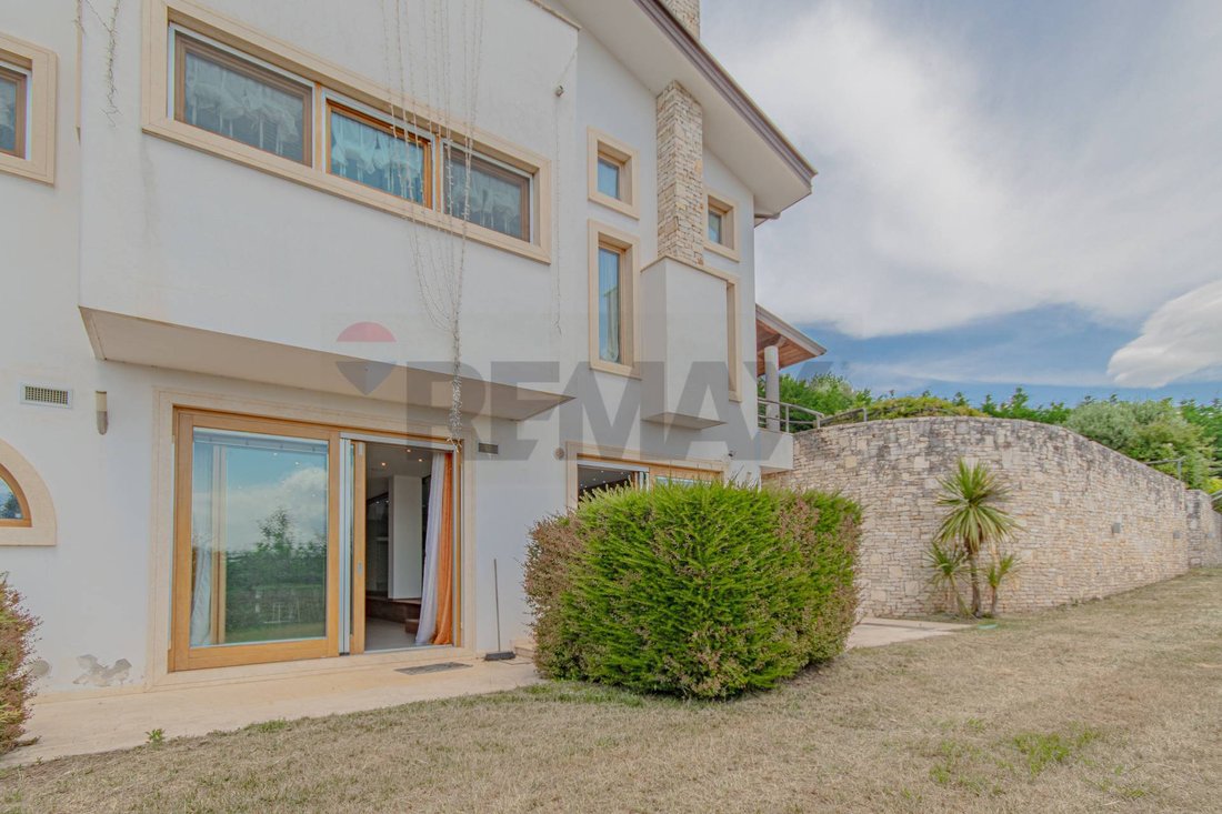 Villa in Cerisano, Calabria, Italy 4 - 17667541