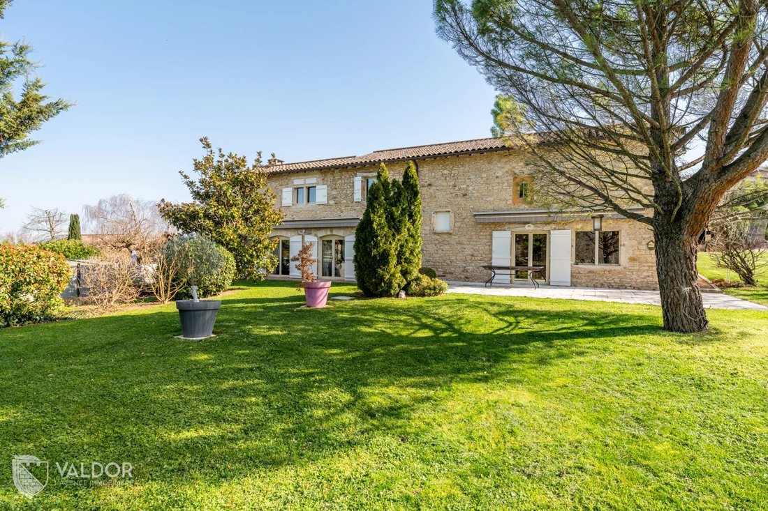 House in Arrondissement of Villefranche-sur-Saône, Auvergne-Rhône-Alpes, France 1 - 17667147