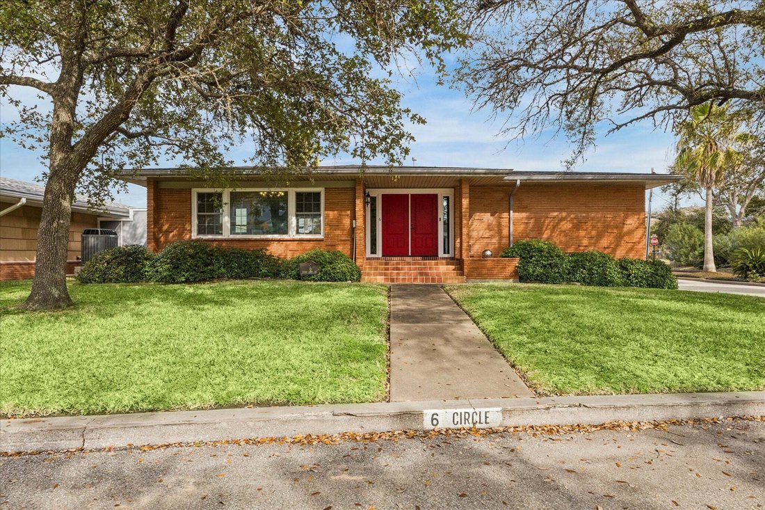 House in Galveston, Texas, United States 1 - 17255673