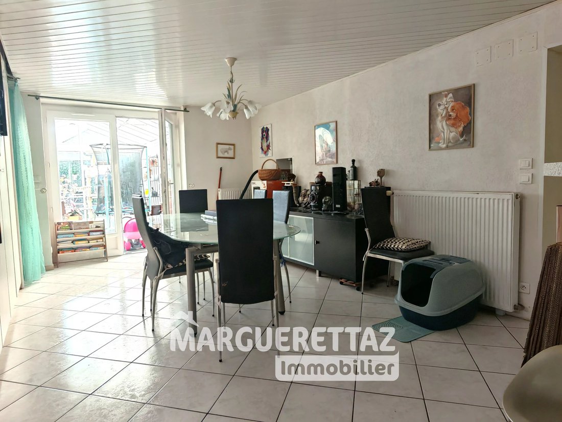 House in Bons-en-Chablais, Auvergne-Rhône-Alpes, France 3 - 17663825