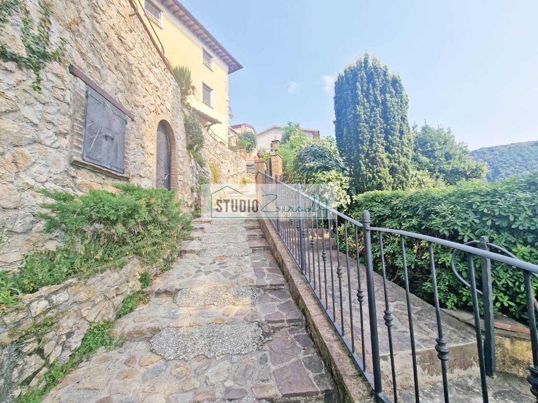 House in Camaiore, Tuscany, Italy 4 - 17667537