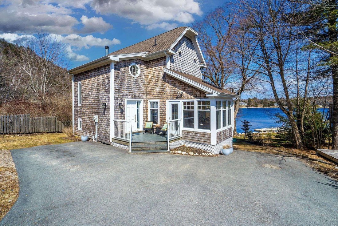 House in Head Of Saint Margarets Bay, Nova Scotia, Canada 2 - 17666342