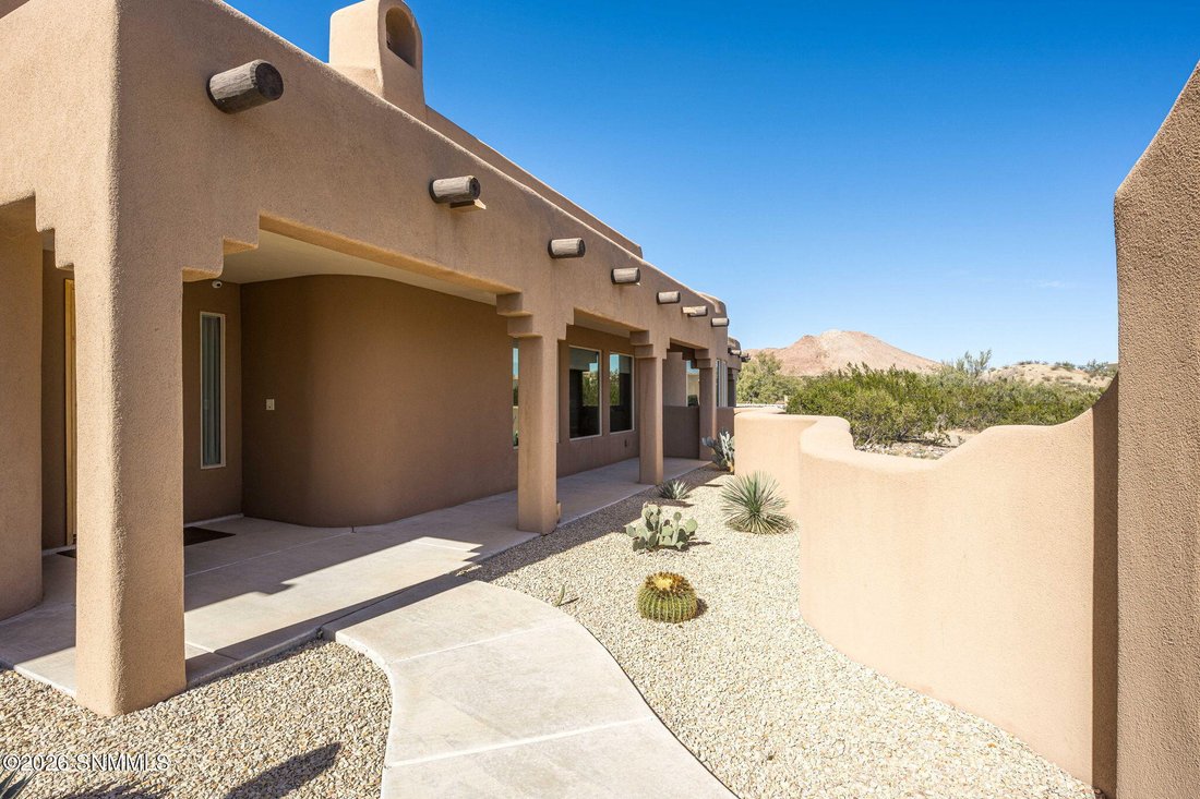 House in Las Cruces, New Mexico, United States 3 - 17664536