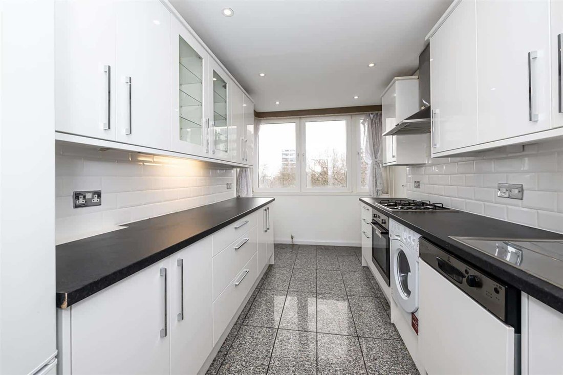 Apartment in Hyde Park, Westminster, England 2 - 17665320