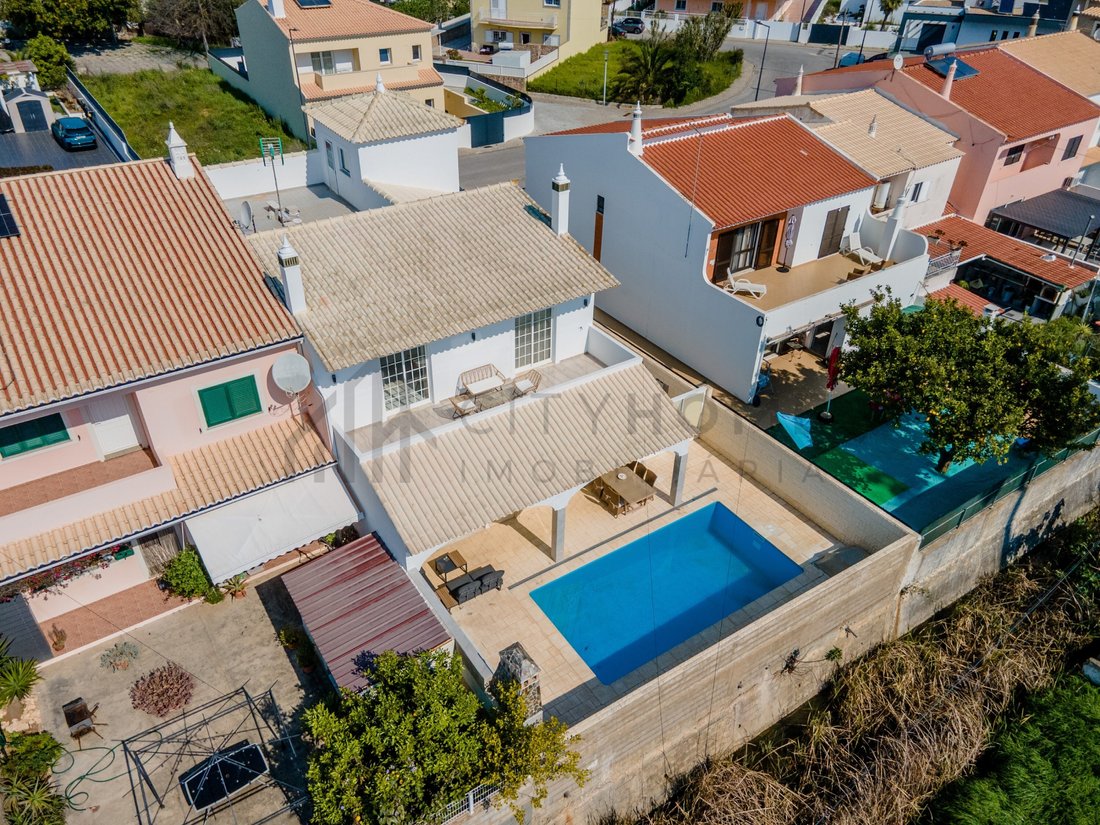 House in Lagoa e Carvoeiro, Algarve, Portugal 3 - 17666986