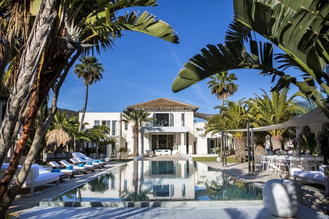 Villa in Es Cubells, Sant Josep de sa Talaia, Balearic Islands 1 - 13559258