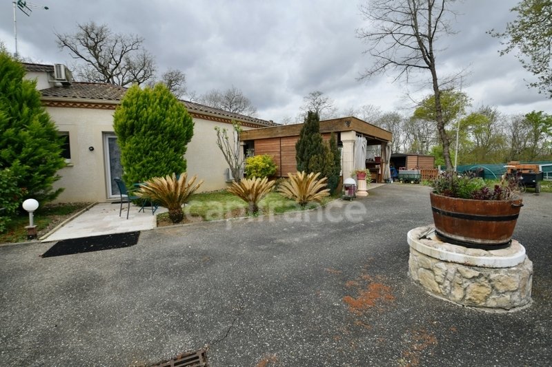 House in Sainte-Marthe, Nouvelle-Aquitaine, France 3 - 17283802