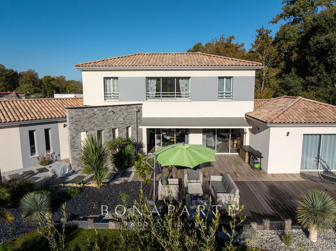 House in Les Mathes, Nouvelle-Aquitaine, France 1 - 17663983